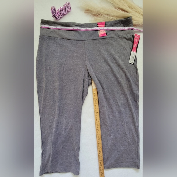 teezher capri plus size style #45749‎ Size 3X/3TG Color Gray - Picture 3 of 6